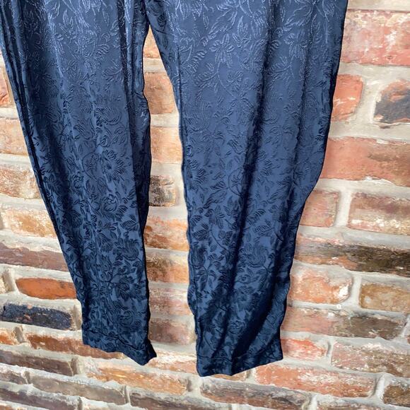 Ann Taylor LOFT Black Floral Lace Texture Chino Pants Women's Size 12 - Picture 3 of 6